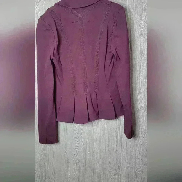 Body by Victoria  cranberry colored blazer size small. - Picture 3 of 3